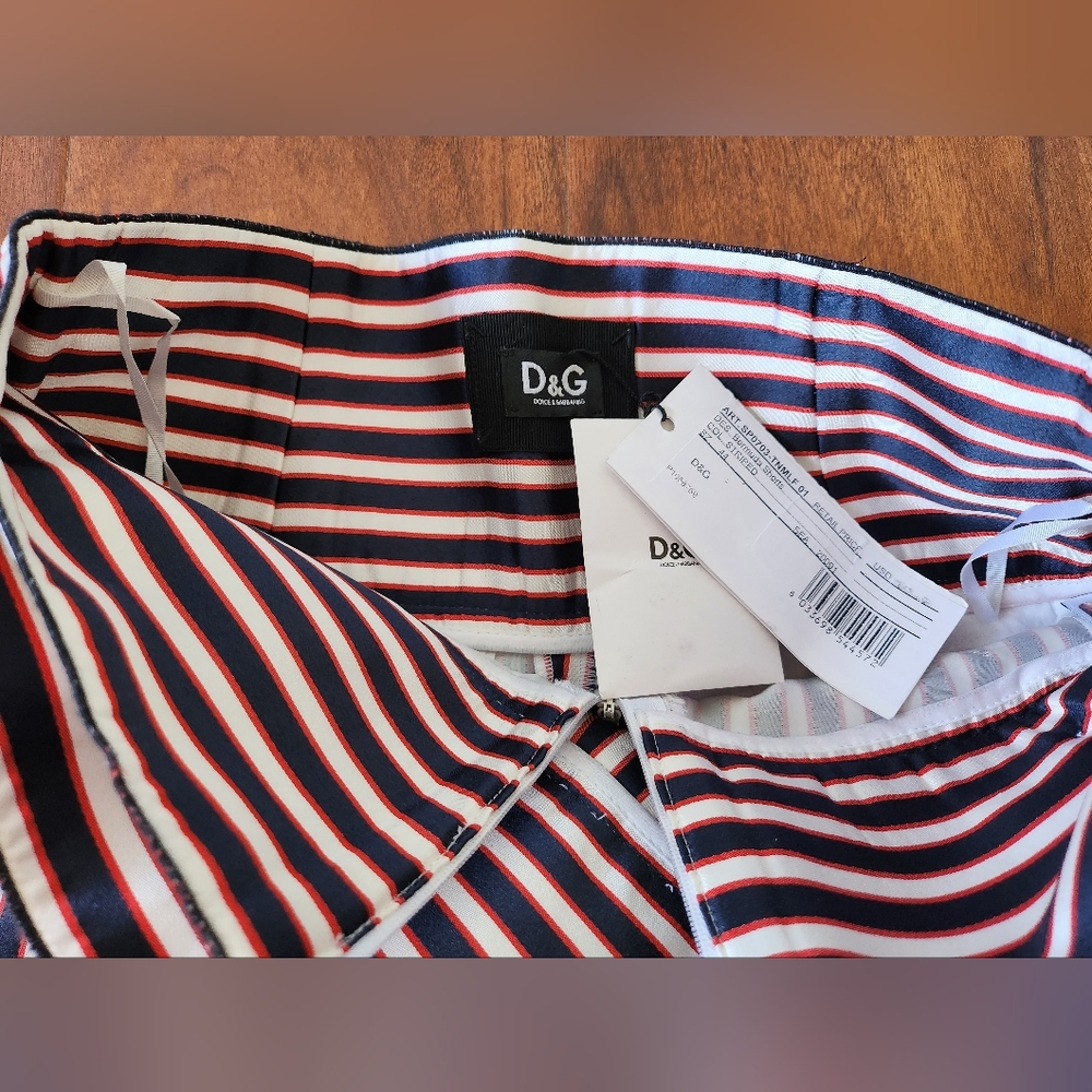 D&G Bermuda Stripe High Waist Shorts - Picture 8 of 12